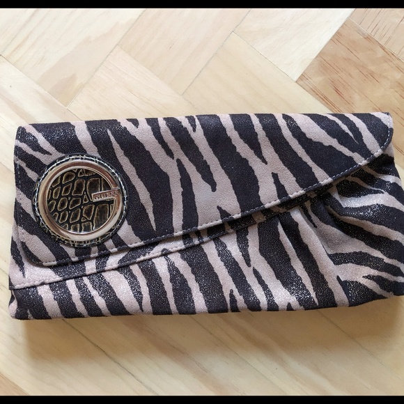 Guess Animal Print Clutch Purse Gold/Black - Picture 2 of 4